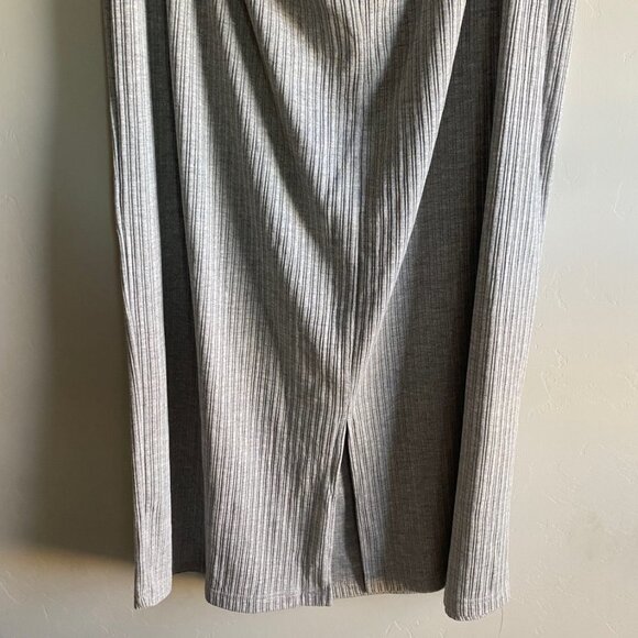 Avenue - Grey Ribbed Jersey Midi Skirt - Picture 7 of 9